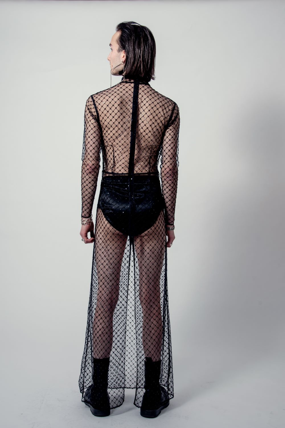 Mesh dress with seqins