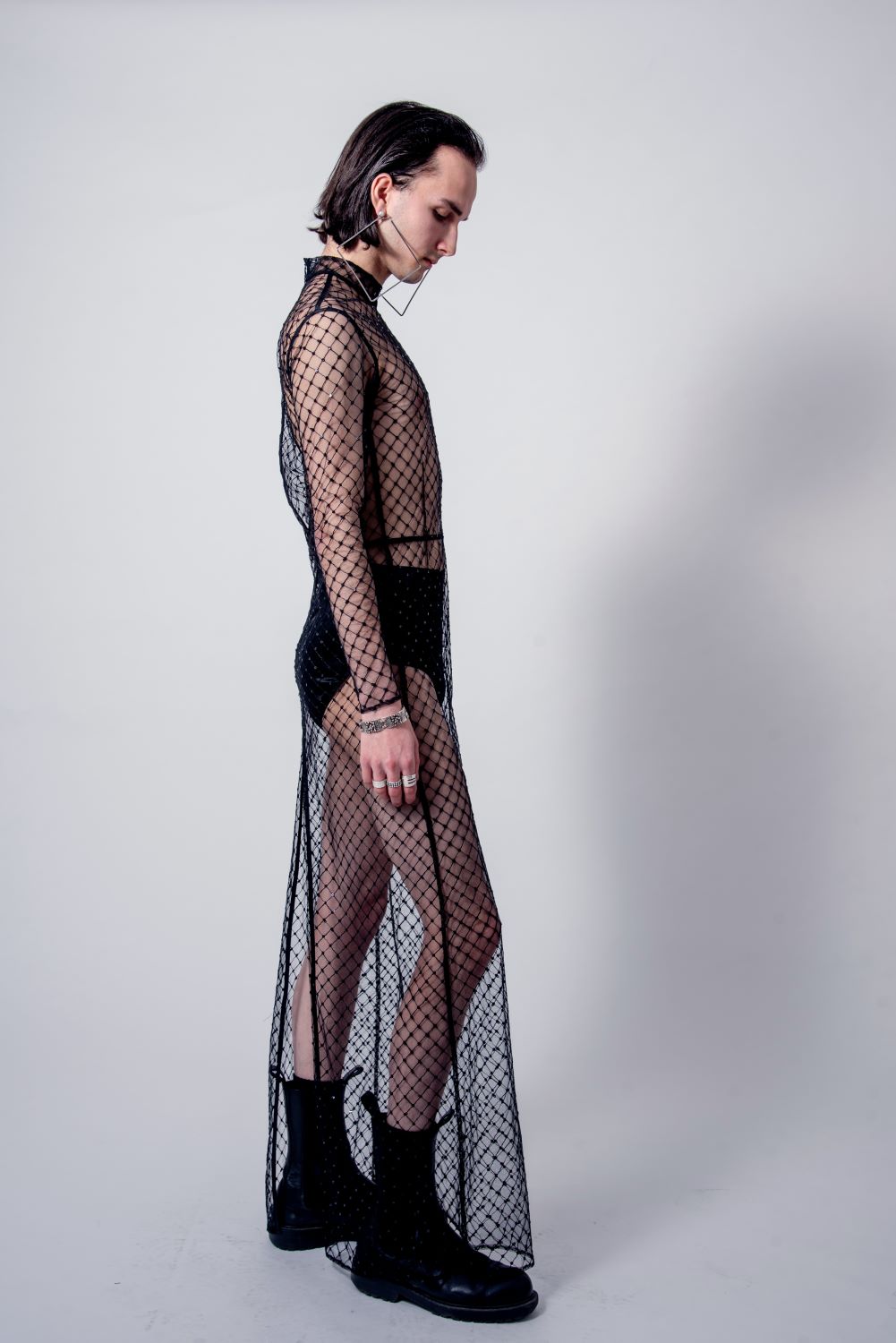 Mesh dress with seqins
